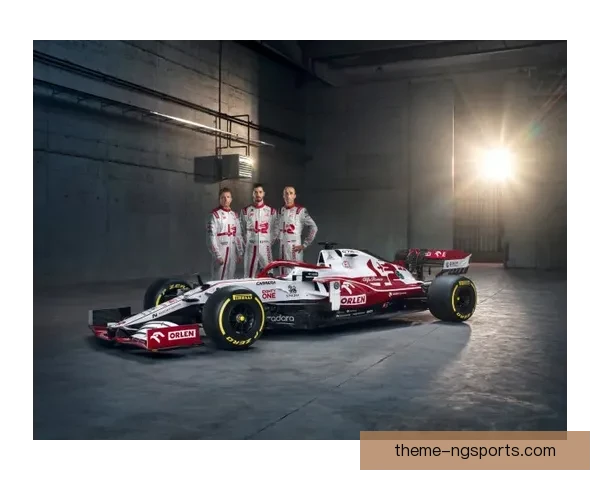 F1赛季最新动态揭晓各车队战略调整与车手表现分析